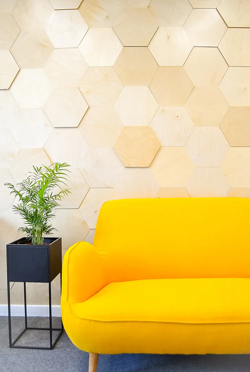 biuro-zolta-sofa